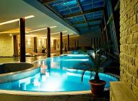 Grand Hôtel Anna à Balatonfured piscine couverte et centre bien-être