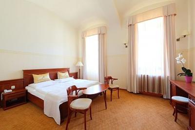 Pokój ze śniadaniem Anna Grand Hotel z półpensjonatem w Balatonfured - ✔️ Anna Grand Hotel**** Balatonfured - wellness hotel Balatonfured, na Balaton