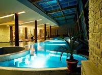 Wellness medence a 4 csillagos Anna Grand és Wellness Hotelben Balatonfüreden 