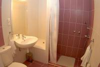 Goedkope accommodatie in Papa in het 3-sterren Hotel Arany Griff - badkamer van het hotel