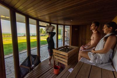 5* Azur Wellness Hotel Premium Panorama-Sauna am Plattensee in Siófok - ✔️ Azúr Prémium Hotel***** Siófok - neues Wellnesshotel mit Ausblick auf den Plattensee