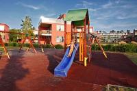 Parque infantil en Balatonlelle - Apartamentos BL Bavaria y Yachtclub