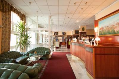 Recepţia hotelului Pannonia Hotel în Sopron - cazare la preţ avantajos în Ungaria - Pannonia Hotel Sopron - Hotel la Sopron, Ungaria