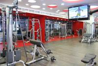Sala fitness equipaggiata con macchine cardio all'Hotel Broadway Budapest