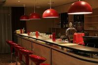 Elegant drink bar in Canada Hotel Budapest with free Internet access