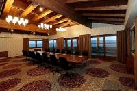 Sala de conferencia en Cascade Resort Hotel con vista panorámica