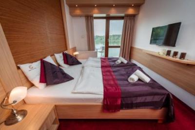 Hotel Corvus Aqua**** cameră cu doi paturi cu panoramă frumoasă - ✔️ Corvus Aqua Hotel**** Gyopárosfürdő - Hotel promoţional cu demipensiune şi cu wellness Oroshaza