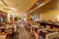 4* Hotel Corvus Aquas restaurang med ett rikt utbud av mat