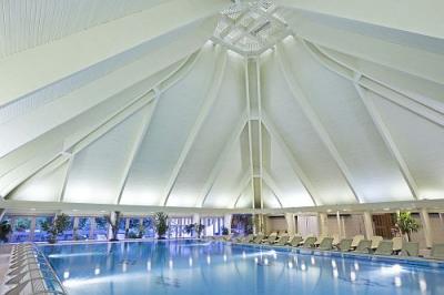 Kryty basen w Hotelu Spa Wellness Thermal w Heviz  - ✔️ ENSANA Thermal Hotel**** Hévíz - kurort spa termal hotel w Heviz