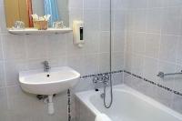 Il bagno dell'Hotel Eben a Budapest - hotel romantico a prezzi ridotti