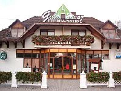 Hotel Pensión Gida Biatorbagy - Gida Udvar - Biatorbagy - Gida Udvar Biatorbagy - Pensión barata y economica a la vera de Budapest