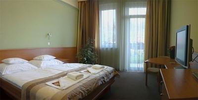 Sypialnia w Hotelu Wellness Granada w Kecskemecie - Gwarantowany wypoczynek na Węgrzech - ✔️ Granada Wellness Hotel Kecskemet**** - Trzygwiazdkowy hotel Wellness w Kecskemet
