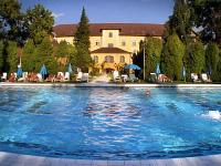 Hôtel avec des prestations enfant à Héviz,  piscines à plein air et couvertes pour les grandes familles dans l'Hôtel Helios