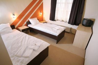 Hôtel Agoston Pecs - chambre  à  prix réduit - ✔️ Hotel Ágoston*** Pécs - hôtel dans le centre ville de Pécs