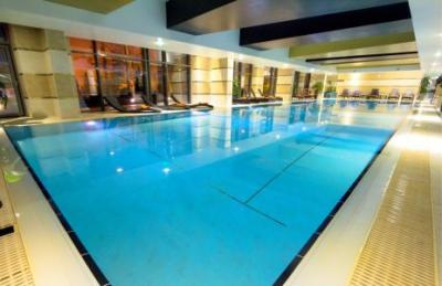 Hotel Divinus Debrecen 5* swimming pool for wellness weekend - ✔️ Hotel Divinus***** Debrecen - Divinus wellness selfness hotel in Debrecen