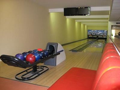 Actieve recreatie in het stroomgebied van Zsambek, Hongarije - Hotel Szepia Bio and Art - bowlingbaan  - ✔️ Szépia Bio Art Wellness Hotel**** Zsámbék - betaalbaar wellnesshotel in de buurt van Boedapest