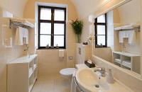 Salle de bain à l'Hôtel Fonte - hôtel à 3 étoiles à Gyor