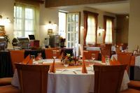 Restaurante elegante del Hotel Gastlandl M0 - Szigetszentmiklos