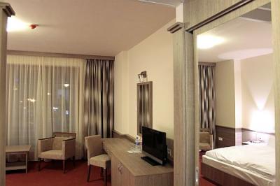 Premium kamer in het viersterren Hotel Harom Gunar in Kecskemet, Hongarije - ✔️ Hotel Három Gúnár**** Kecskemét - en Evenementenhuis in Kecskemet