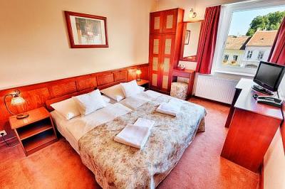 Cheap hotel room in Hotel Irottko in Koszeg - double room - ✔️ Hotel Írottkő*** Kőszeg - 3 star hotel in the center of Koszeg with wellness services