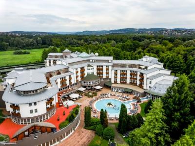 L'Hôtel Lotus Therme Spa Héviz en Hongrie - l'hôtel de 5 étoiles hongrois - ✔️ Hôtel Lotus Therme***** Heviz - l'hôtel thermal et de luxe en Hongrie avec des offres spéciales et économiques