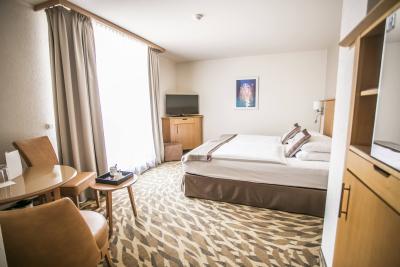 Lyx Hotell i Heviz - ett fantastisk tvåbäddsrum på Lotus Termal och Spa Hotell - ✔️ Lotus Therme Hotel***** Heviz - lyxig termal och hälsåhotell i Heviz med fömånliga speciell priser