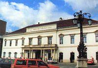 Czterogwiazdkowy Mercure Hotel Magyar Kiraly w centrum miasta Szekesfehervar