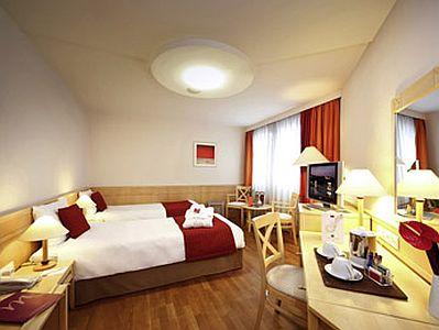 Mercure Budapest City Center - antiallergic hotel room in the centre of Budapest close to Elizabeth bridge - ✔️ Mercure Budapest City Center**** - in the most famous pedestrian street Budapest
