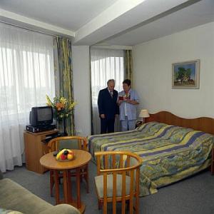 Sypialnia dwuosobowa - Hotel Hotel Nagyerdo - ✔️ Hotel Nagyerdő*** Debrecen - Termalny hotel wellness w Debreczynie