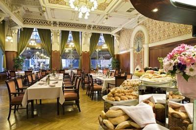 Palatinus Grand Hotel Pecs Hungary - Отель Палатинус в центре Печ - Ресторан - Palatinus Grand Hotel*** Pécs - Отель Палатинус Печ