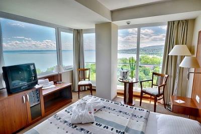4* Hotel Bál Resort rabatterade rum med utsikt över Balatonsjön - Hotel Bál Resort**** Balatonalmádi - hotell  vid Balaton med panoram utsikt
