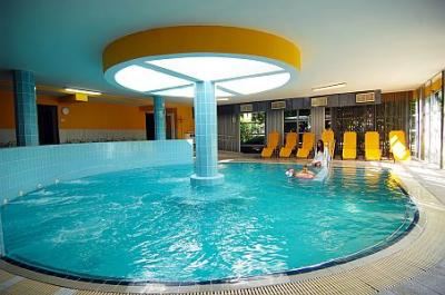 Terrazza dell'Hotel Sungarden - hotel termale e di wellness a Siofok presso il Lago Balaton - ✔️ Hotel Sungarden**** Siofok - hotel termale e centro benessere Siofok