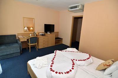 Kamer in Hotel SunGarden Siofok - Balaton-meer - ✔️ Hotel Sungarden**** Siofok - Thermaal en wellnesshotel Siofok, Balaton
