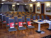 Hotel Villa Classica välrustad konferensrum i Papa