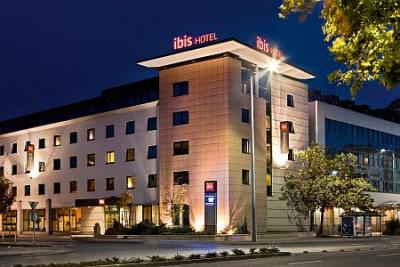 Hotell Ibis Gyor  - ✔️ Hotel Ibis *** Győr - Györ - hotellet ligger 800 meter från stads centrum i Györ