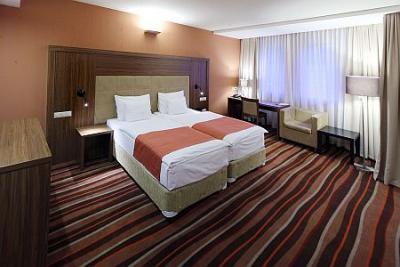 Pokój w Hotelu Makár w Pécs w promocyjnej cenie, z usługami spa i wyżywieniem HB - ✔️ Makár Wellness Hotel**** Pécs - półpensjonatowe pakiety wellness w Pecs