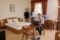 Hotel Mandarin Sopron - Habitación elegante del apartamiento barato en el centro de Sopron