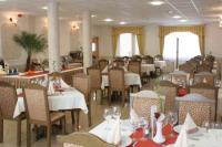 Restaurangen med halv pension för rabaterad priser i hotell Nefelejcs