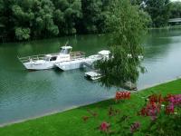 Pensionat Amstel Hattyu Gyor vid flod Duna