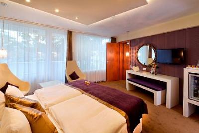 Pokój z balkonem w Hotel Residence Siofok w przystępnej cenie - ✔️ Hotel Residence**** Siofok - ani hotel konferencyjny wellness w Siofok na południowym brzegu Balatonu