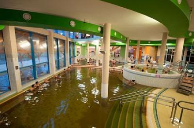 Reservera nu i Hotell Royal Pansion Cserkeszolo - Royal Hotel Cserkeszolo*** - vid badet i Ungern