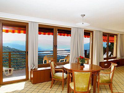 Hotel Silvanusのホテルの部屋からのドナウ川のパノラマビュー - ✔️ Silvanus**** Hotel Visegrad - ヴィシェグラ-ドにあるパノラマビュ-が見渡せるウェルネスホテル　シルバヌス