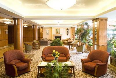 Hotel Silvanus Visegrad Hotel de 4 estrellas en Visegrad - ✔️ Hotel Silvanus**** Visegrad - Hotel Silvanus con vista panorámica y servicios de wellness en el Recodo del Danubioen 