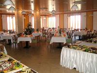 Lugar de la boda en Szilvásvárad con excelente restaurante y bienestar