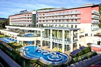 Отель Thermal Hotel Visegrad со скидкой возле Будапешта - ✔️ Thermal Hotel**** Visegrad - Термальный отель города Вишеград акции с полупансионом