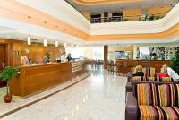 Reception e hall dell'Airport Hotel Budapest****