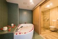 Camera con jacuzzi Akademia Hotel Balatonfured