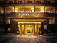 Andrassy Hotell i Budapest i  det 6. distrikt nära till Hjältarnas torg och stadsparken