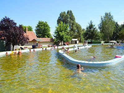 Jaszapati Spa-și Thermal Hotel Andrassy - Piscina cu apă termală în Jaszapati - ✔️ Andrássy Thermal Hotel*** Jászapáti - Hotel de tratament termal și wellness special în Ungaria