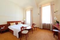 Camera de lux a Hotelului Anna Grand cu demipensiune în Balatonfured